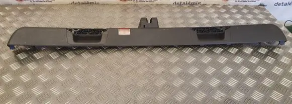 Trunk/boot sill cover protection