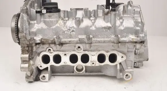 Ford Focus Engine head RFH6BG-6090-AC B7DA