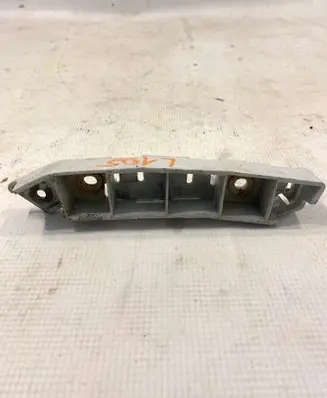 Ford Focus Front bumper mounting bracket 15117D958