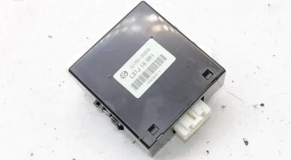 Mazda CX-7 Central body control module L37J189R1