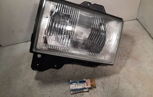Opel Monterey Headlight/headlamp 94358885 1216469
