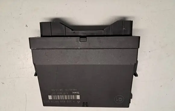 Mercedes-Benz CLK A209 C209 Comfort/convenience module A2098205926