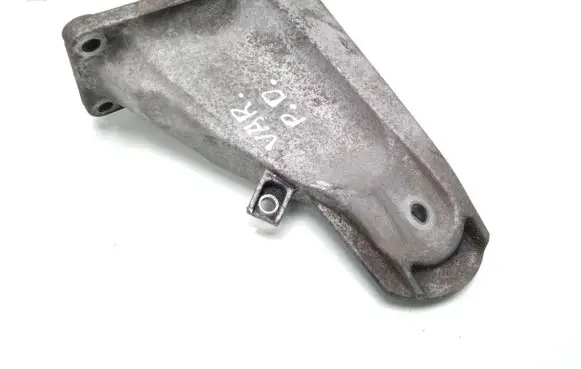 BMW 5 E60 E61 Engine mounting bracket 6761150 22116761150
