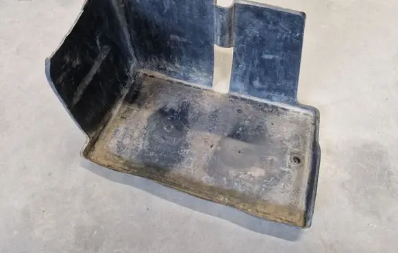 Mitsubishi L200 Battery box tray 