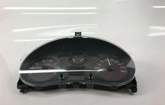 Citroen Berlingo Speedometer (instrument cluster) 9665983380 K4135