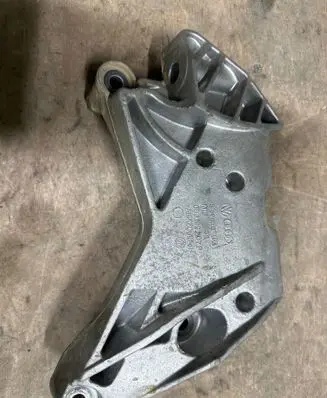 Audi A4 S4 B8 8K Engine mounting bracket 06J199207P