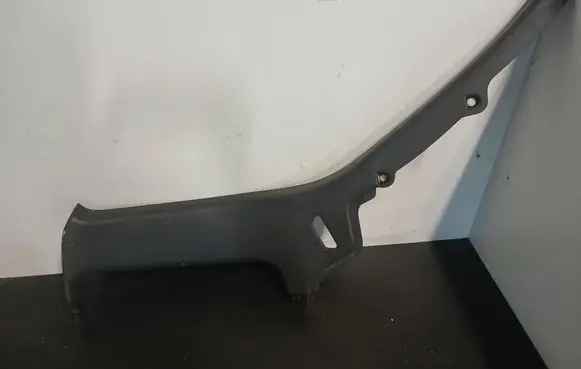 Volvo V70 (B) pillar trim (top) 1882
