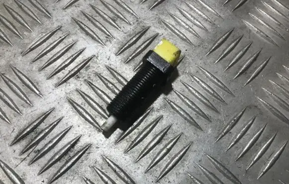 Renault Espace III Brake pedal sensor switch 7700844331
