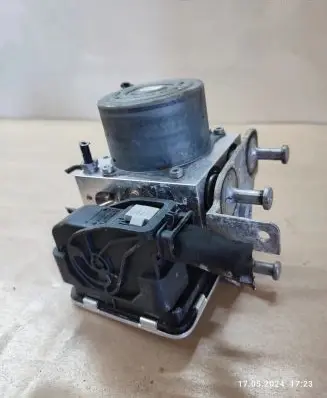Mercedes-Benz C W205 ABS Pump A2534313200