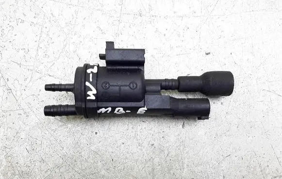 Mercedes-Benz E C207 W207 Vacuum valve 