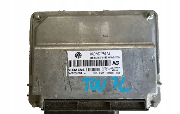Volkswagen Touareg I Gearbox control unit/module 0AD927755