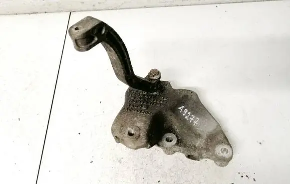 Volkswagen Golf V Engine mount bracket 1k0199117