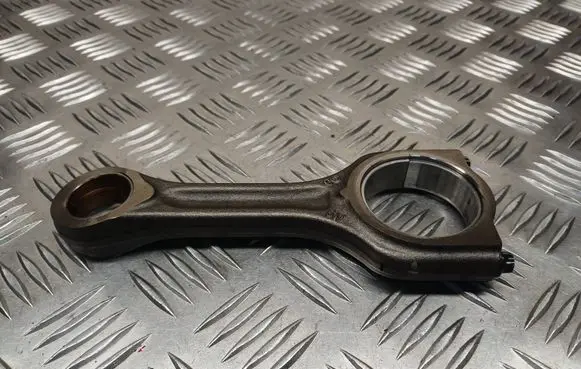 Volvo C30 Connecting rod/conrod 619