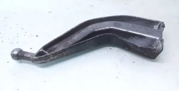 Mercedes-Benz C W204 Engine mounting bracket A6460160238