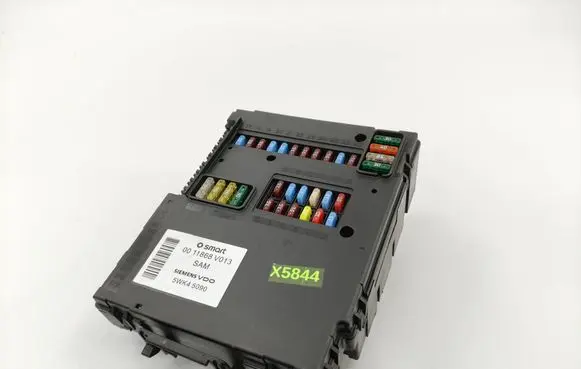 Smart ForTwo I MC01 SAM control unit 0011868V013 5WK45090