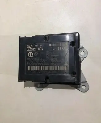 Chrysler Pacifica Airbag control unit/module 68211617AG 53411245