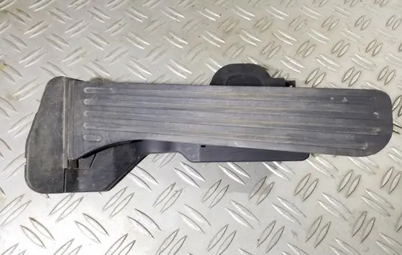 Volkswagen PASSAT B6 Accelerator throttle pedal 1K2723503M 6PV00874501