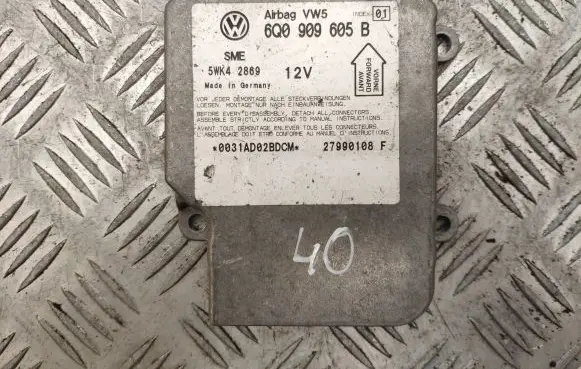 Volkswagen PASSAT B5 Airbag control unit/module 6Q0909605B