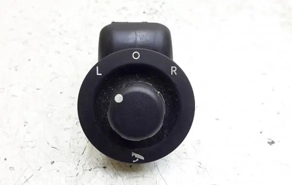 Chrysler 300 - 300C Wing mirror switch 56040536af