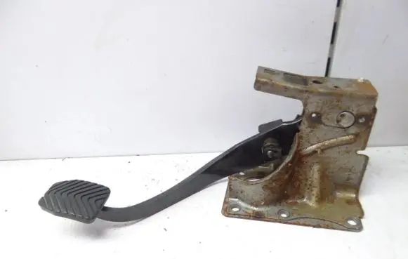 Dodge Caliber Brake pedal 05105522AH