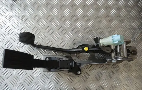 Ford Kuga III Accelerator throttle pedal LX619F836AB
