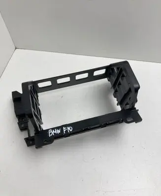 BMW 5 F10 F11 Radio/GPS head unit trim 9166665
