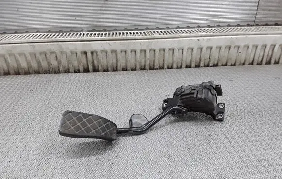 Audi A4 S4 B6 8E 8H Accelerator throttle pedal 8E2721523