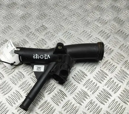 Volkswagen Golf VII Thermostat housing 04L121071E 04L121026F