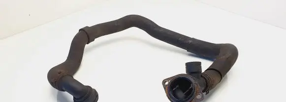 Volkswagen PASSAT B6 Engine coolant pipe/hose 03G121121D