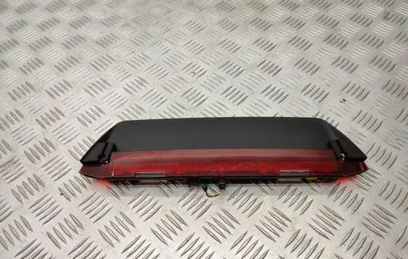 Volkswagen PASSAT B8 Third/center stoplight 3G5945087