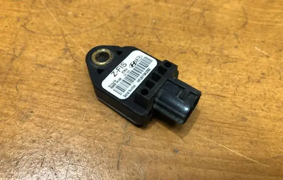 Hyundai i30 Airbag deployment crash/impact sensor 959201H100
