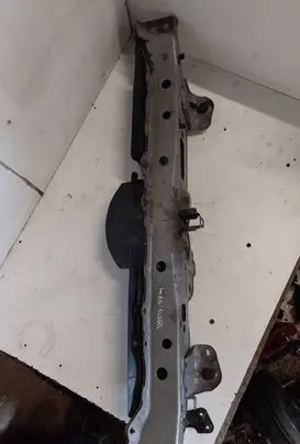 Toyota Yaris Radiator support slam panel