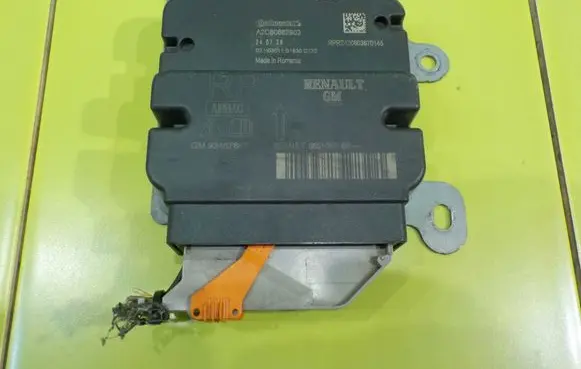 Renault Trafic III (X82) Airbag control unit/module 93457847 18AB20