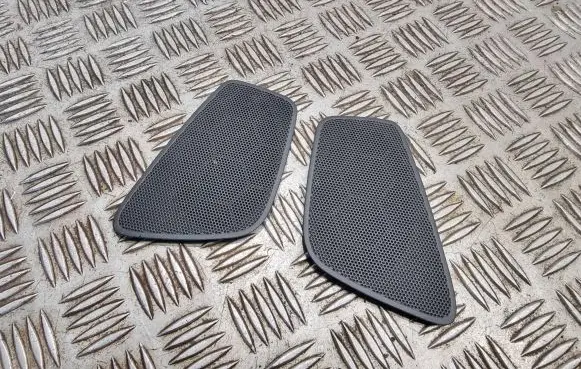 Side speaker trim/cover