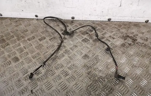 Hyundai Santa Fe ABS brake wheel speed sensor 956712W000