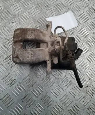 Volkswagen Jetta V Rear brake caliper