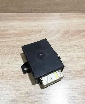 BMW 7 E38 Other control units/modules 8352494