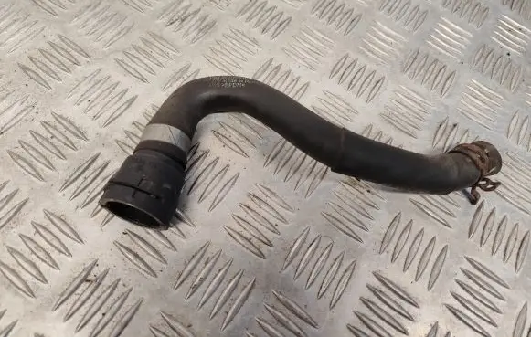 Volkswagen PASSAT B8 Engine coolant pipe/hose 5Q0122101S