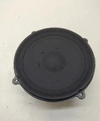 Chrysler 300 - 300C Parcel shelf speaker P05059064AB 05059064AB