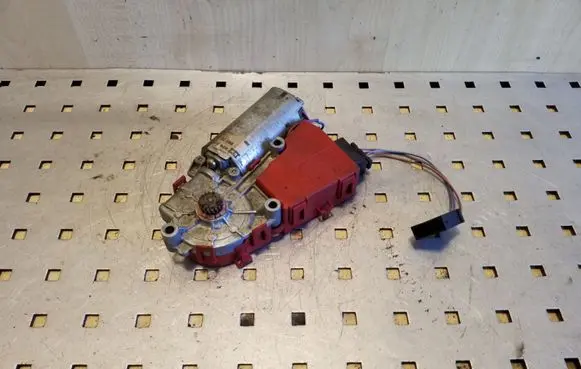 Sunroof motor/actuator