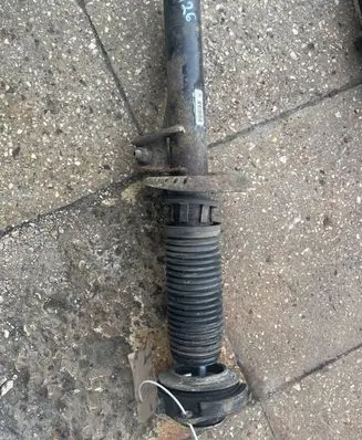 Skoda Octavia Mk2 (1Z) Front shock absorber/damper