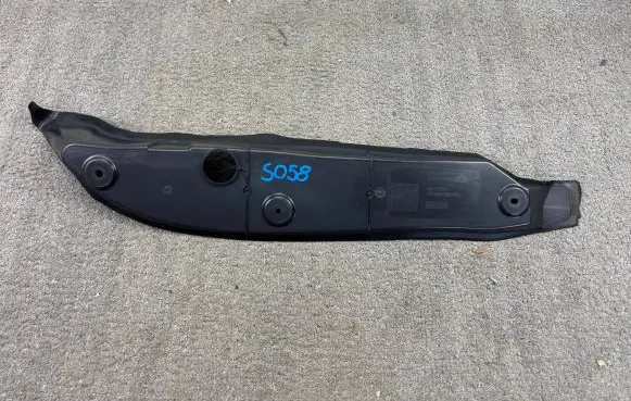 Mercedes-Benz E W238 Fender foam support/seal A2388890200 S058
