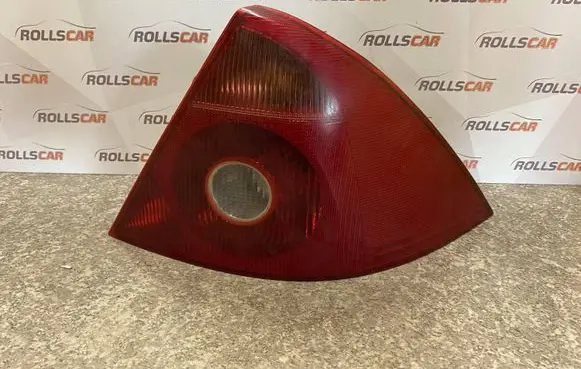 Ford Mondeo Mk III Rear/tail lights 1S7113404A