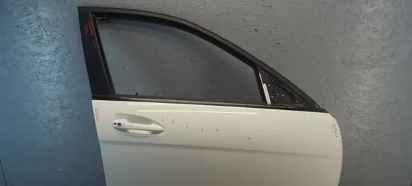 Mercedes-Benz C W204 Front door 