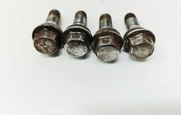 Volvo V60 Nuts/bolts 