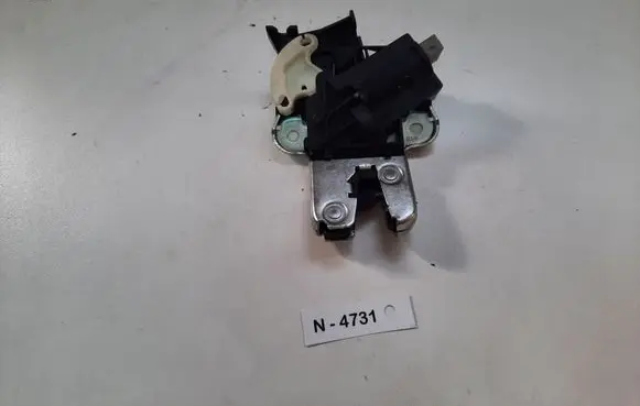Audi A8 S8 D3 4E Tailgate/trunk/boot lock/catch/latch 4F5827505D