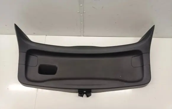 Opel Astra K Tailgate trim 39066899