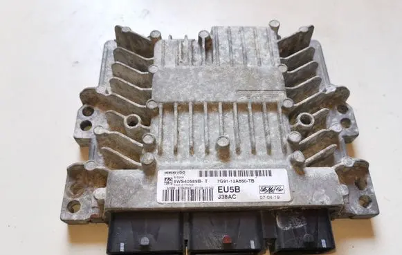 Ford Mondeo MK IV Engine control unit/module 7G9112A650TB 5WS40589BT 5WS40589B