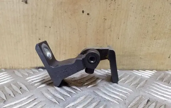 Audi A8 S8 D4 4H Rear door lower hinge 4H0831401