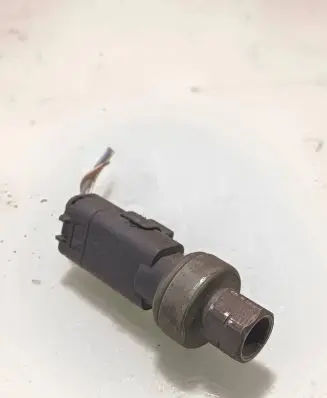 Peugeot 307 Air conditioning (A/C) pressure sensor 9632170780 23X1MX2 52CP1001